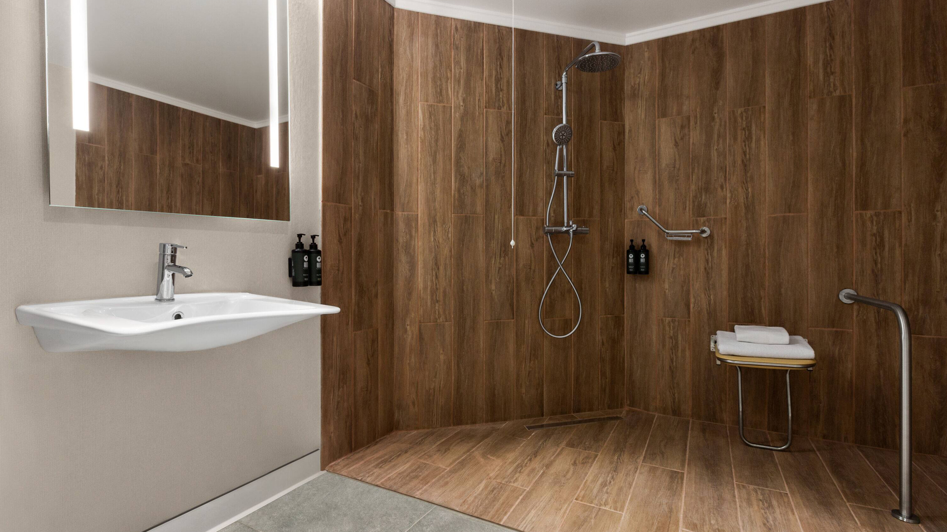 engelli-erisimine-uygun-oda-1-king-yatak-4